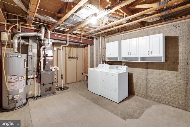 Building Photo - 265 Cherry Tree Square