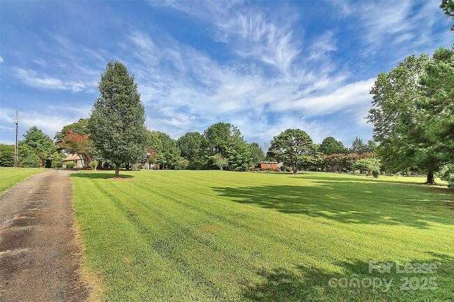 Building Photo - 155 Sunfish Dr