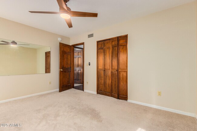 Building Photo - 816 E Forest Hills Dr