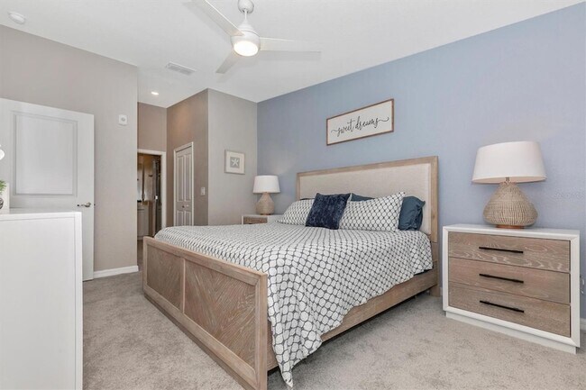 Building Photo - 12550 Galapagos Ct