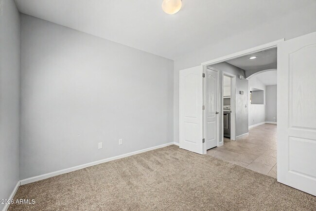 Building Photo - 18619 N 40th Pl