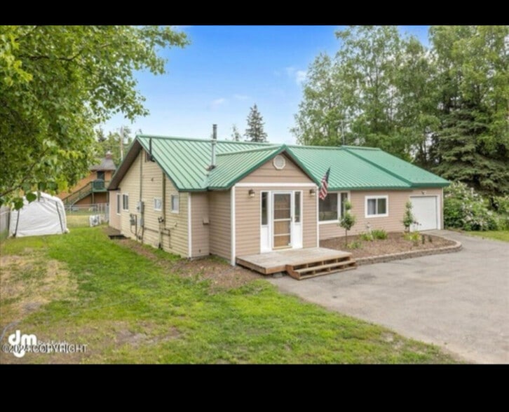 Building Photo - 12831 Brandon St