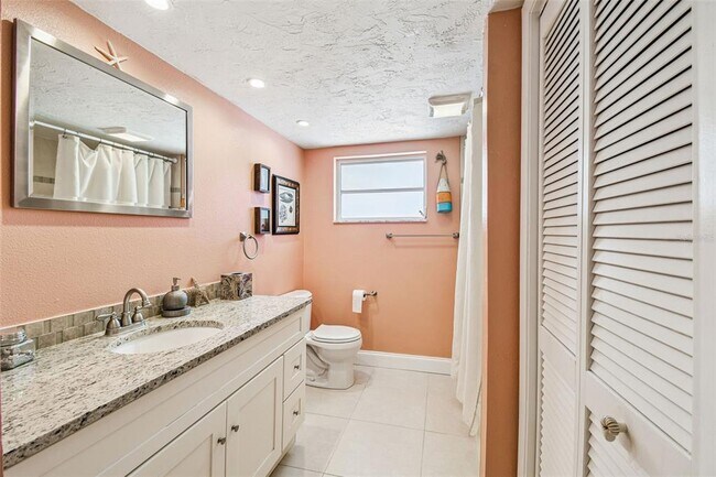 Building Photo - 5050 Porpoise Pl