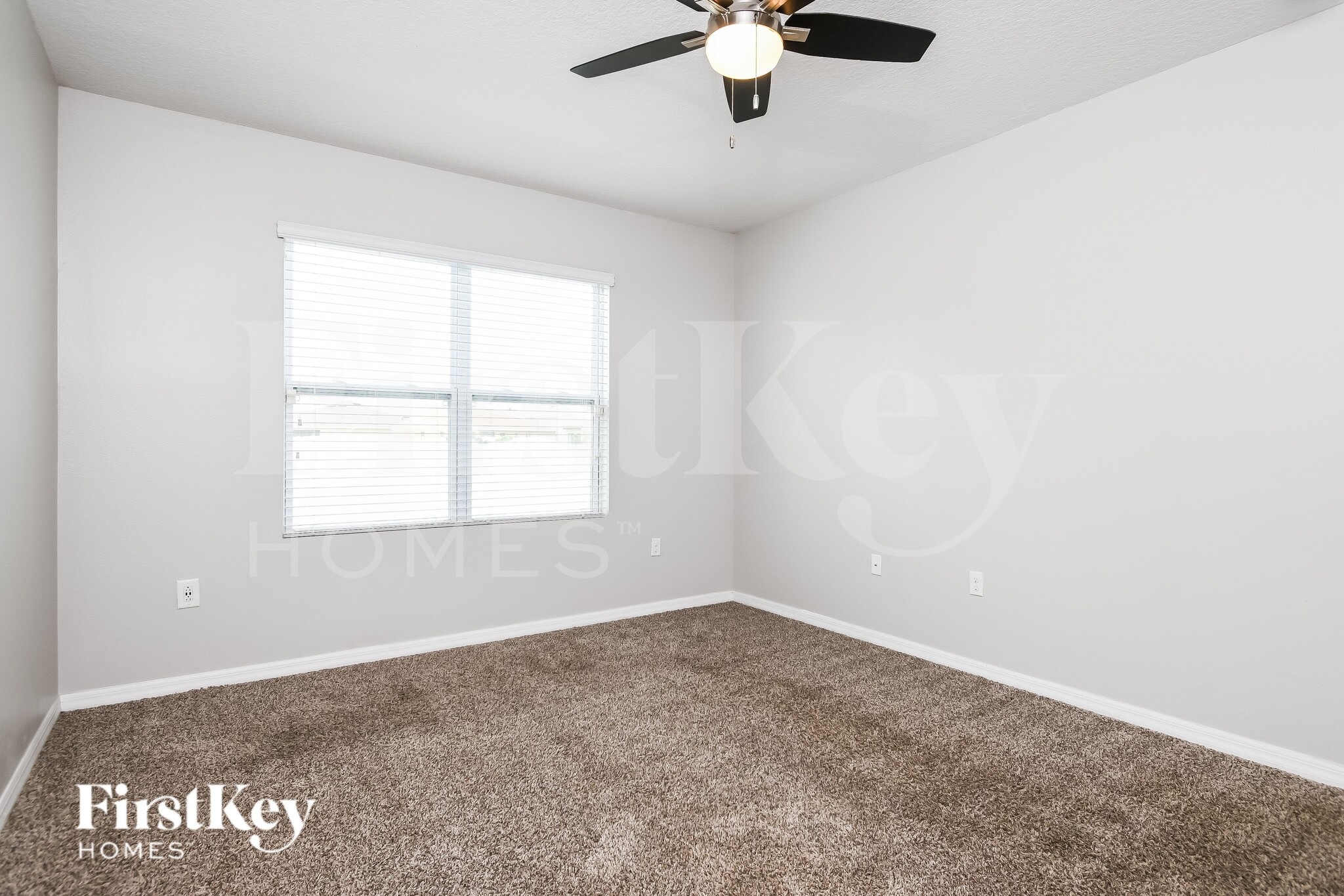 Building Photo - 5836 Grey Heron Dr