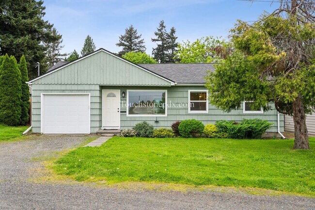 Building Photo - Updated NE Portland Home w/Fenced Yard and Upgrades!