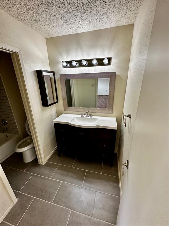 Building Photo - 6701 Sands Point Dr