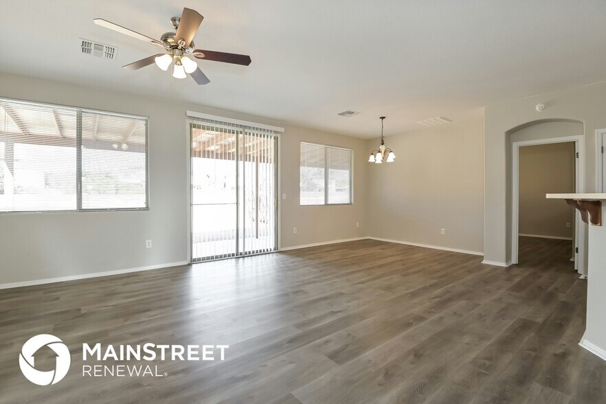 Building Photo - 3520 W Avenida Sombra