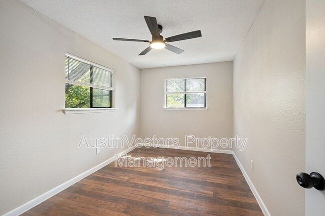 Building Photo - 200 Concho St