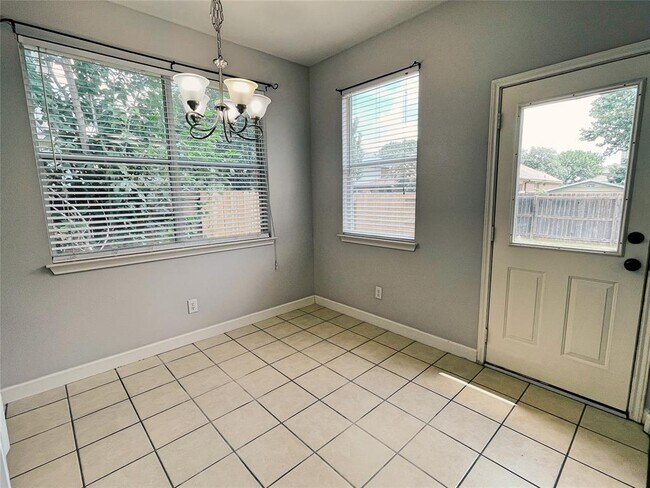 Building Photo - 2059 Carlisle Castle Dr