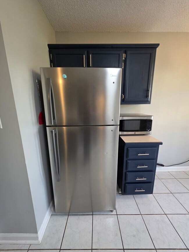 Building Photo - Comfort and Convenience Ranch Home Awaits ...