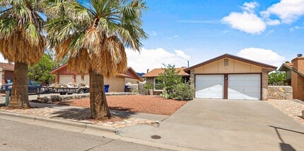 Building Photo - 724 Martha Gale Dr