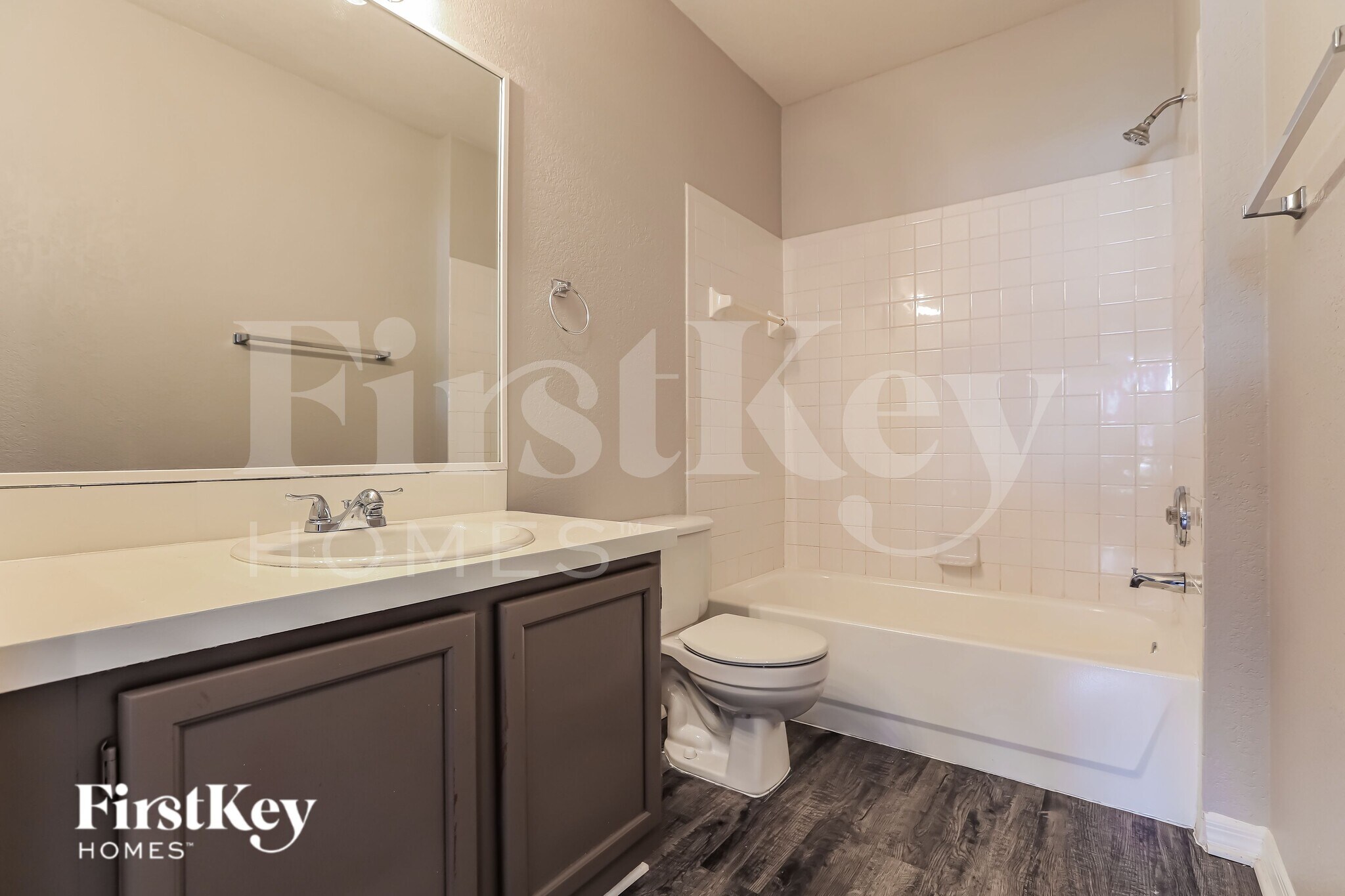 Building Photo - 3169 N Biscayne Dr