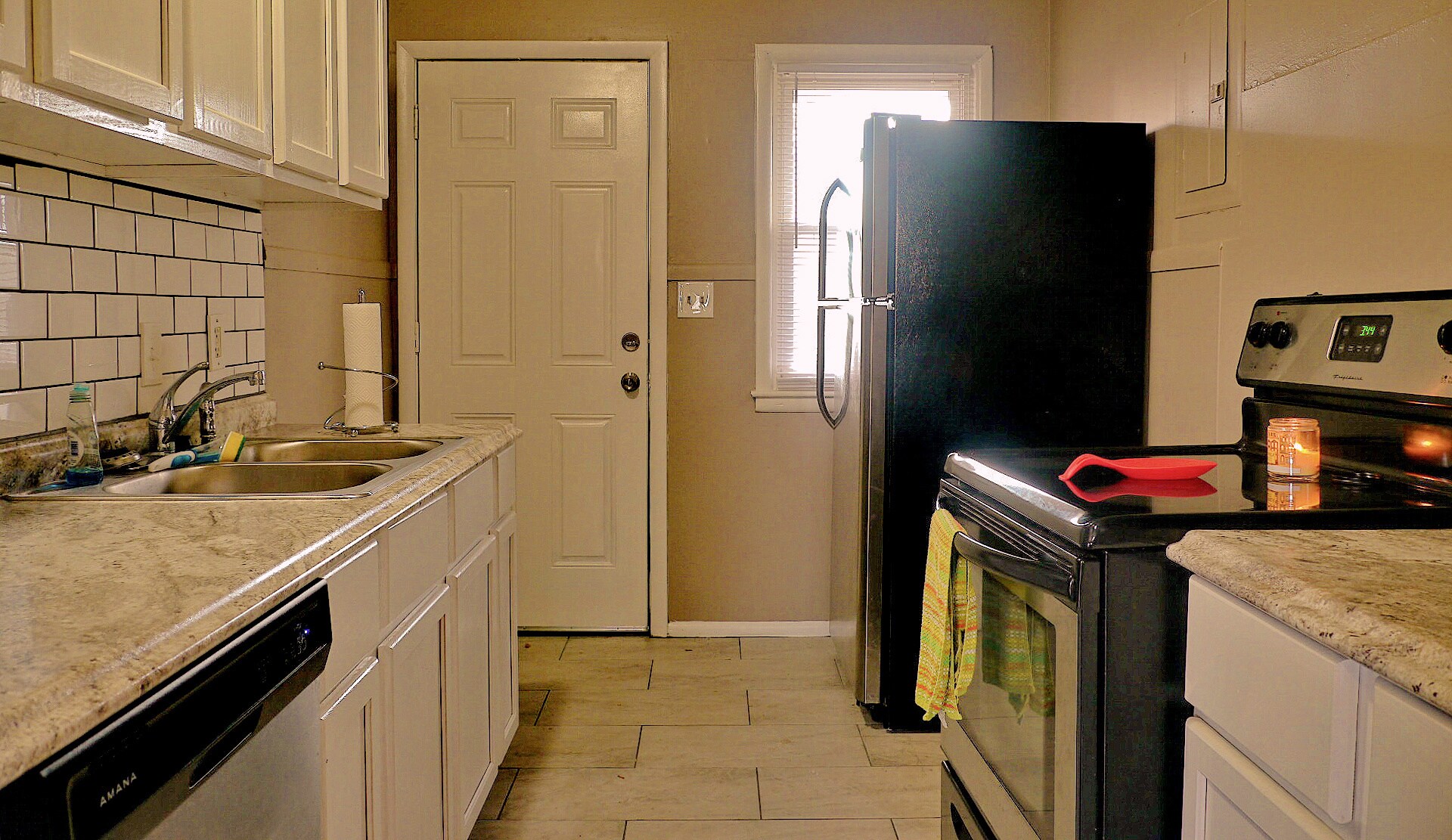 Building Photo - 3428 Charlotte St