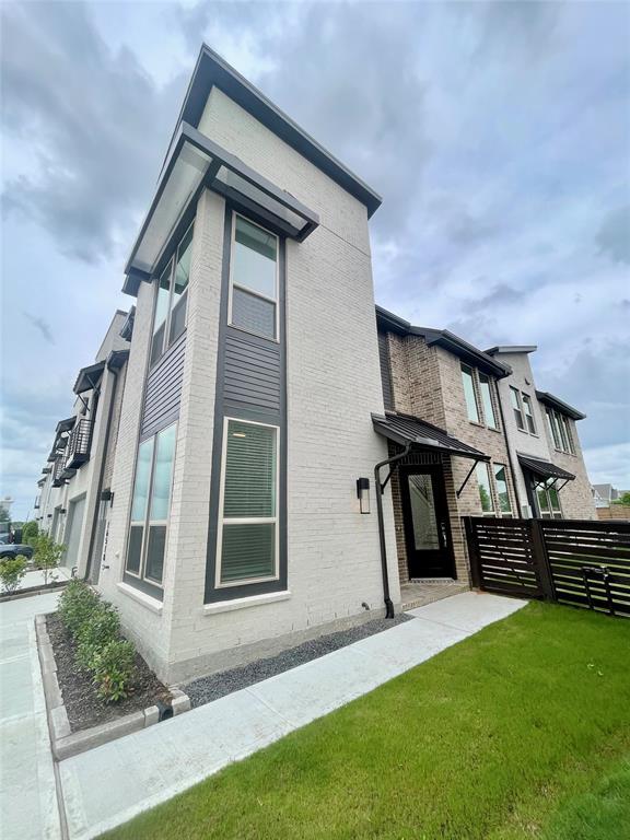 Primary Photo - 16518 Amber Patina Ln