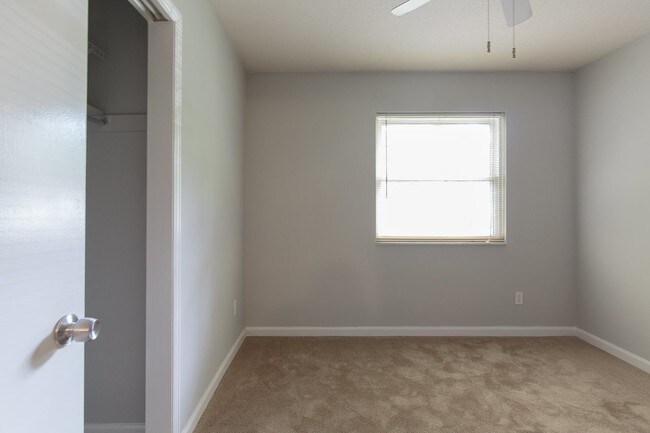 Building Photo - 1837 Devra Dr