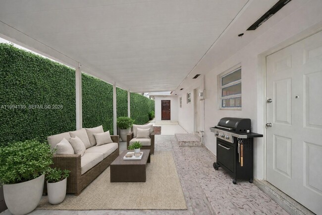 Building Photo - 1781 SW 13th St