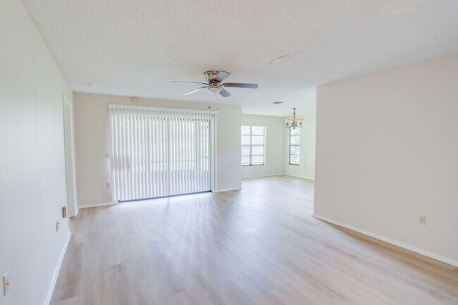 Building Photo - 2634 Shadybranch Dr