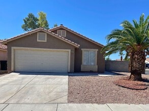Building Photo - 2317 Logsdon Dr