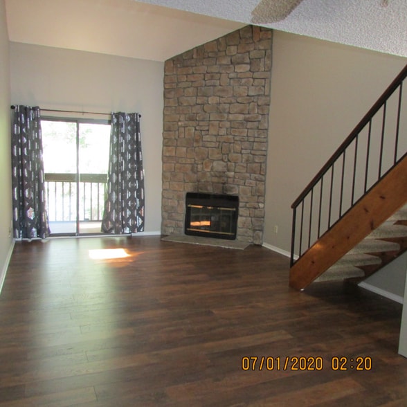 Primary Photo - 220 Wright St
