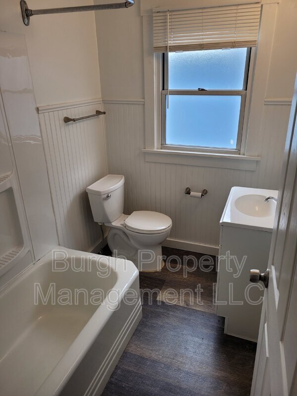 Building Photo - 3538 Fleming Ave