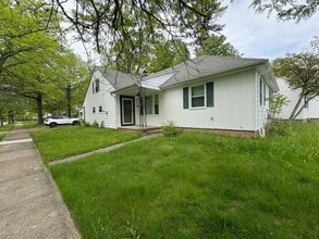Building Photo - 1037 Keystone Dr