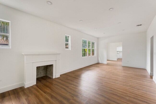 Building Photo - 167 NW 47th St