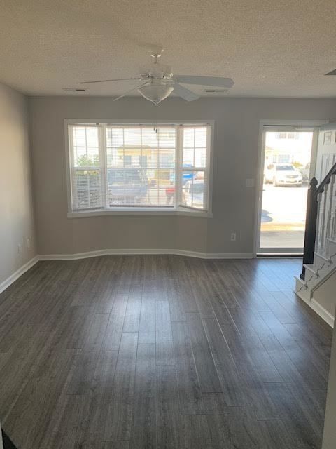 Building Photo - 3955 Sterling Pointe Dr