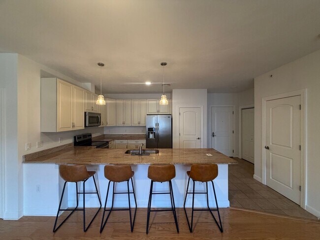 Building Photo - 360 Andover St