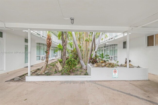 Building Photo - 1850 Meridian Ave