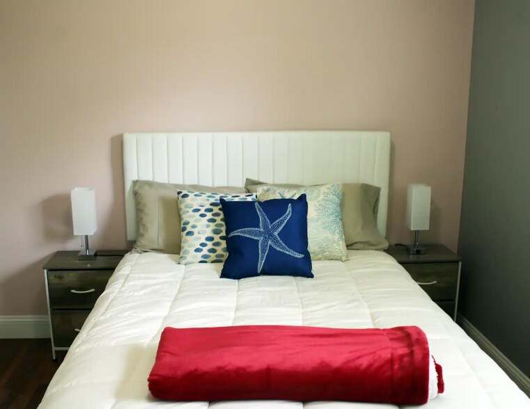 Primary Photo - 9092 Wintergreen Dr