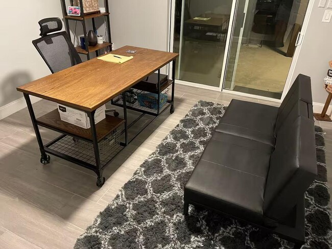 Building Photo - 4 Bed/2 Bath Waterfront Paradise with Pool, Dock & Gulf Access in Baileys Bluff