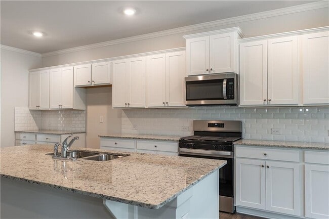 Building Photo - 331 Belmont Dr