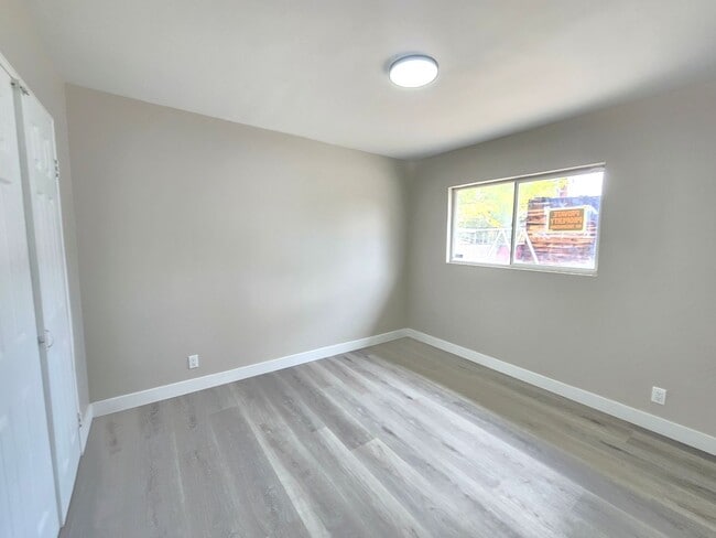 Building Photo - 44414 Andale Ave