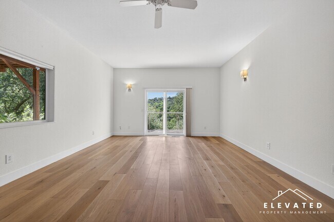 Building Photo - 9400 Chalk Hill Rd