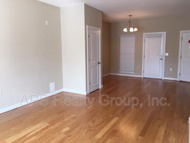 Building Photo - 378 Summergate Dr