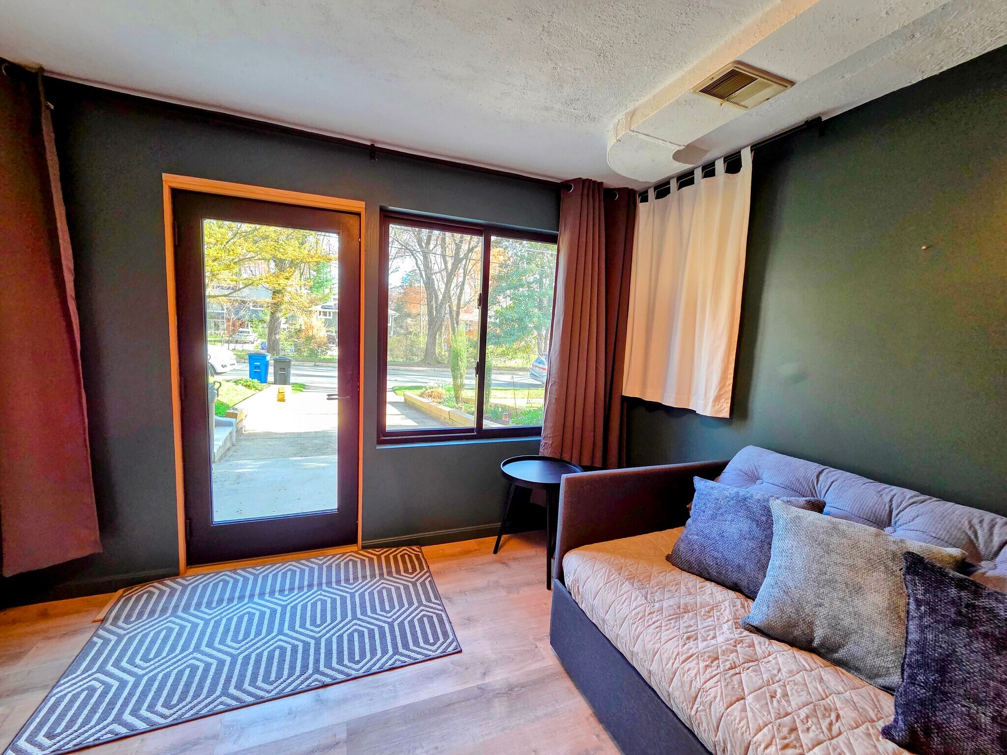 Building Photo - 3121 Homewood Pky