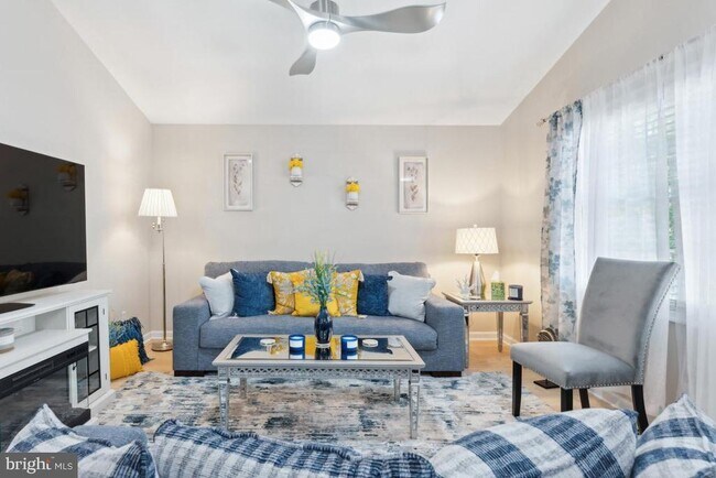 Building Photo - 340 12th St