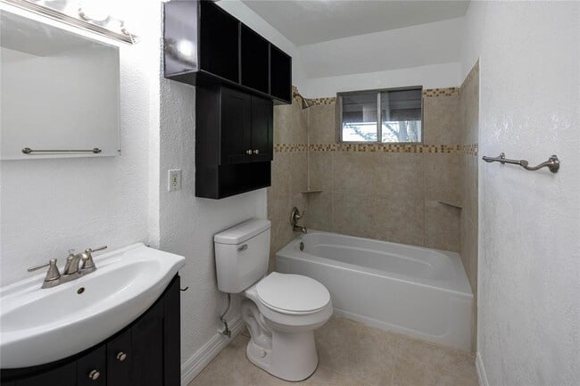 Building Photo - 22 Stonehouse Cir