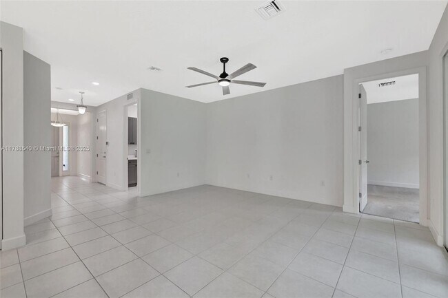 Building Photo - 12756 SW Clear Water Way