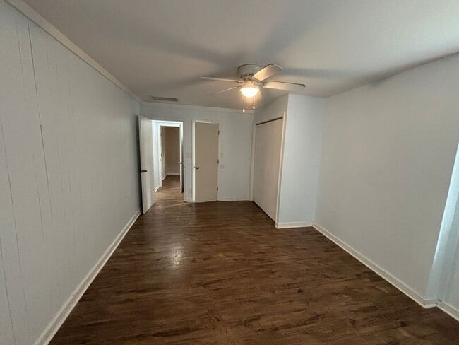 Building Photo - 816 Savage Rd