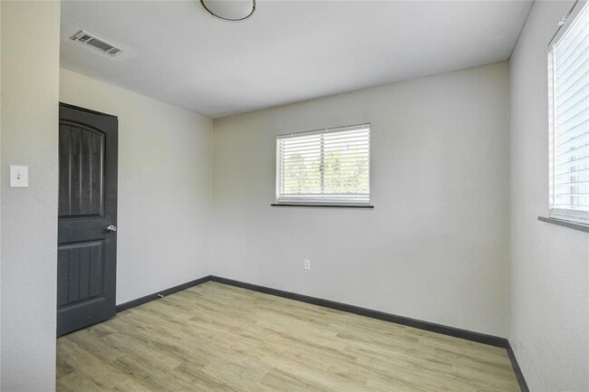 Building Photo - 2708 County Rd 686