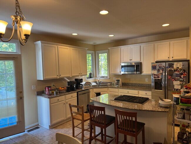 Building Photo - 24794 Serpentine Pl