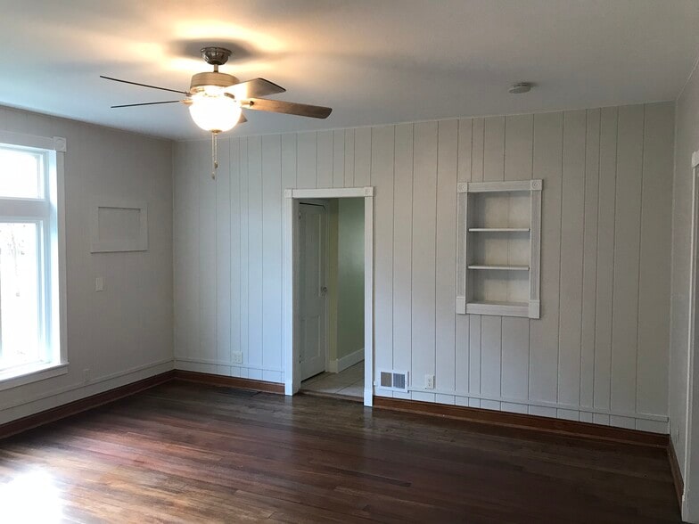 Building Photo - 1413 N Broad St