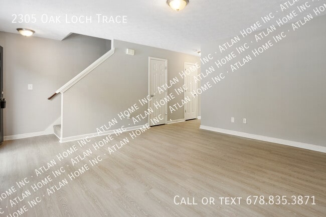 Building Photo - 2305 Oak Loch Trace