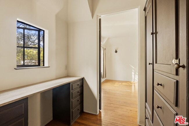 Building Photo - 2057 N Las Palmas Ave
