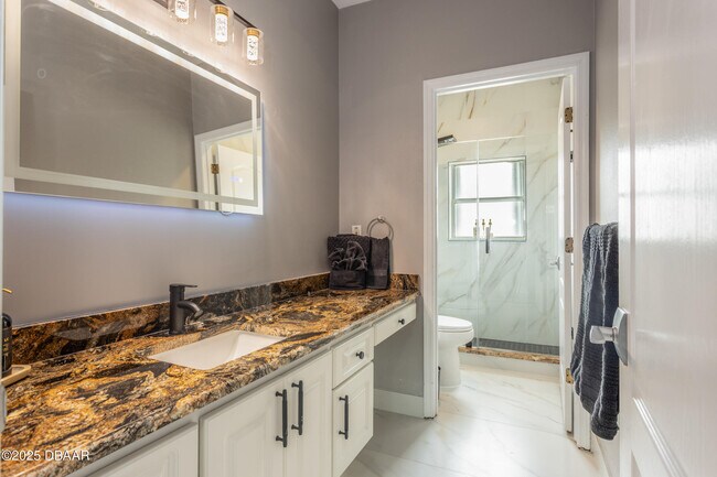 Building Photo - 3548 John Anderson Dr