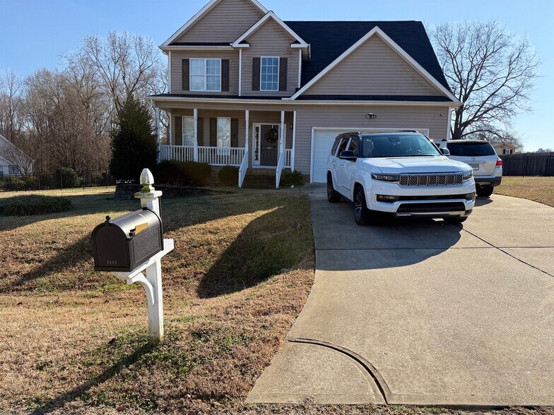 Building Photo - 1112 Rebarah Moor Dr