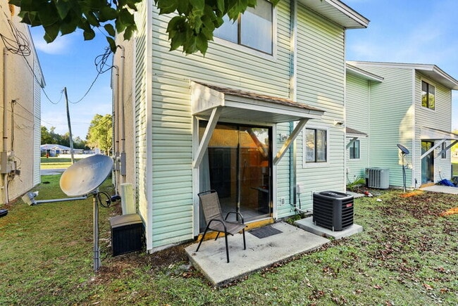 Building Photo - 4480 E Hwy 98