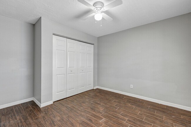 Building Photo - 3990 SE 17th Ct