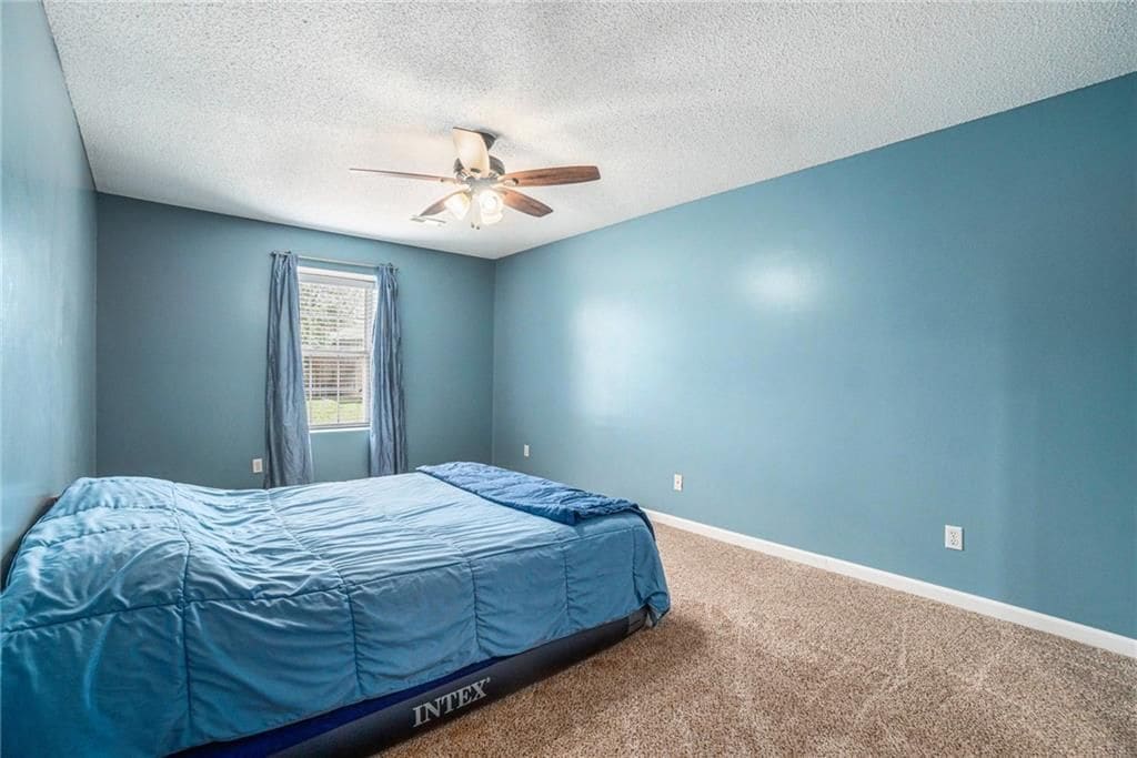 Building Photo - 1853 Chickadee Dr